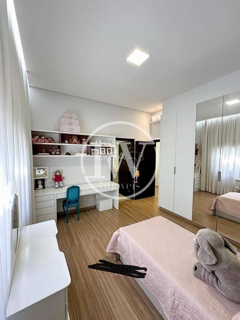 Casa a Venda no Condomínio GREEN PARK, 4 quartos sendo 4 suites , Goiânia, GO.