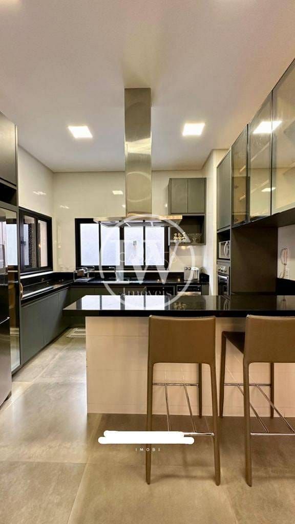 Casa a Venda no Condomínio GREEN PARK, 4 quartos sendo 4 suites , Goiânia, GO.