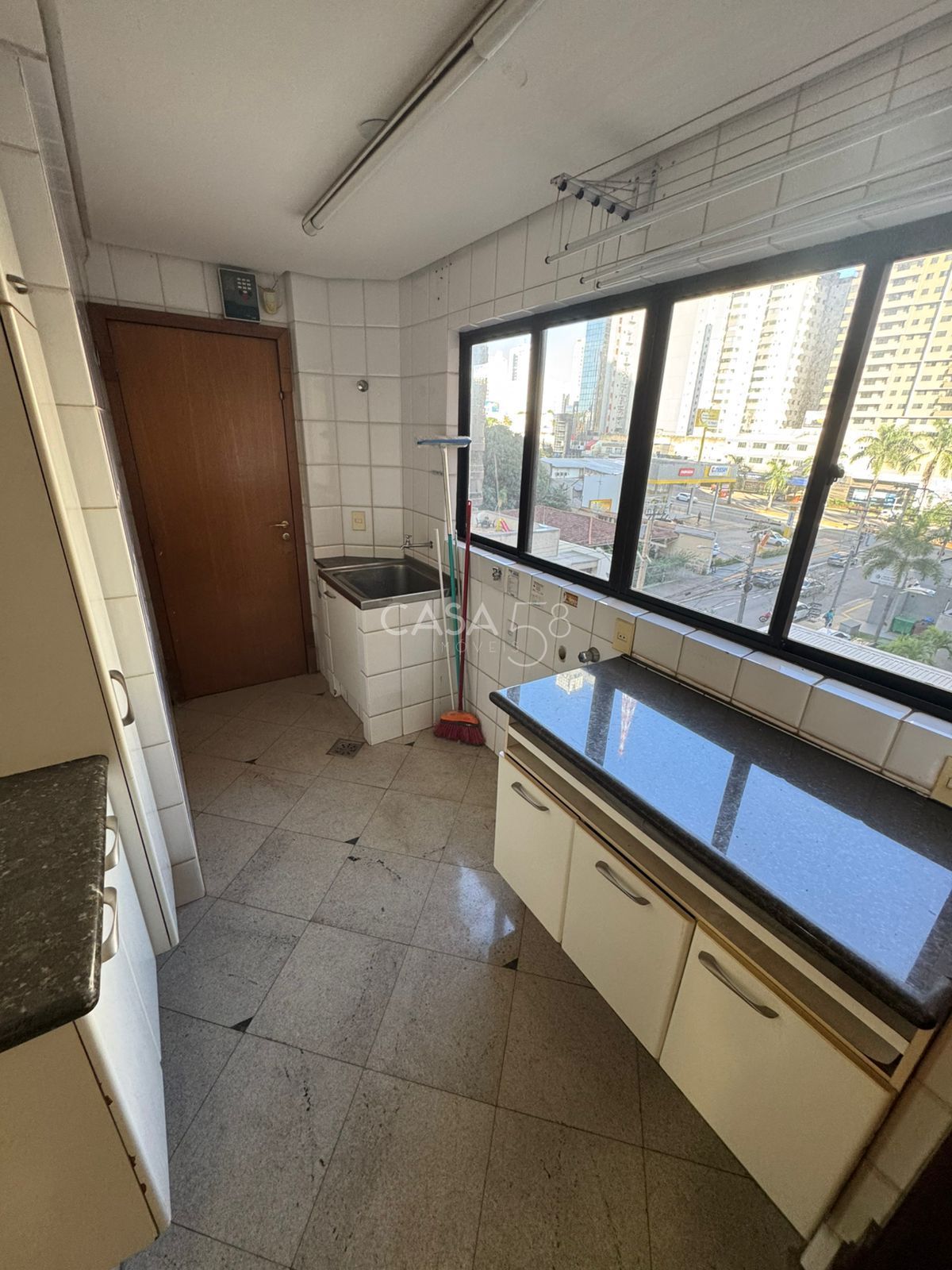 Apartamento à venda no Edifício Mares do Sul – 4 suítes, 182m², 3 vagas