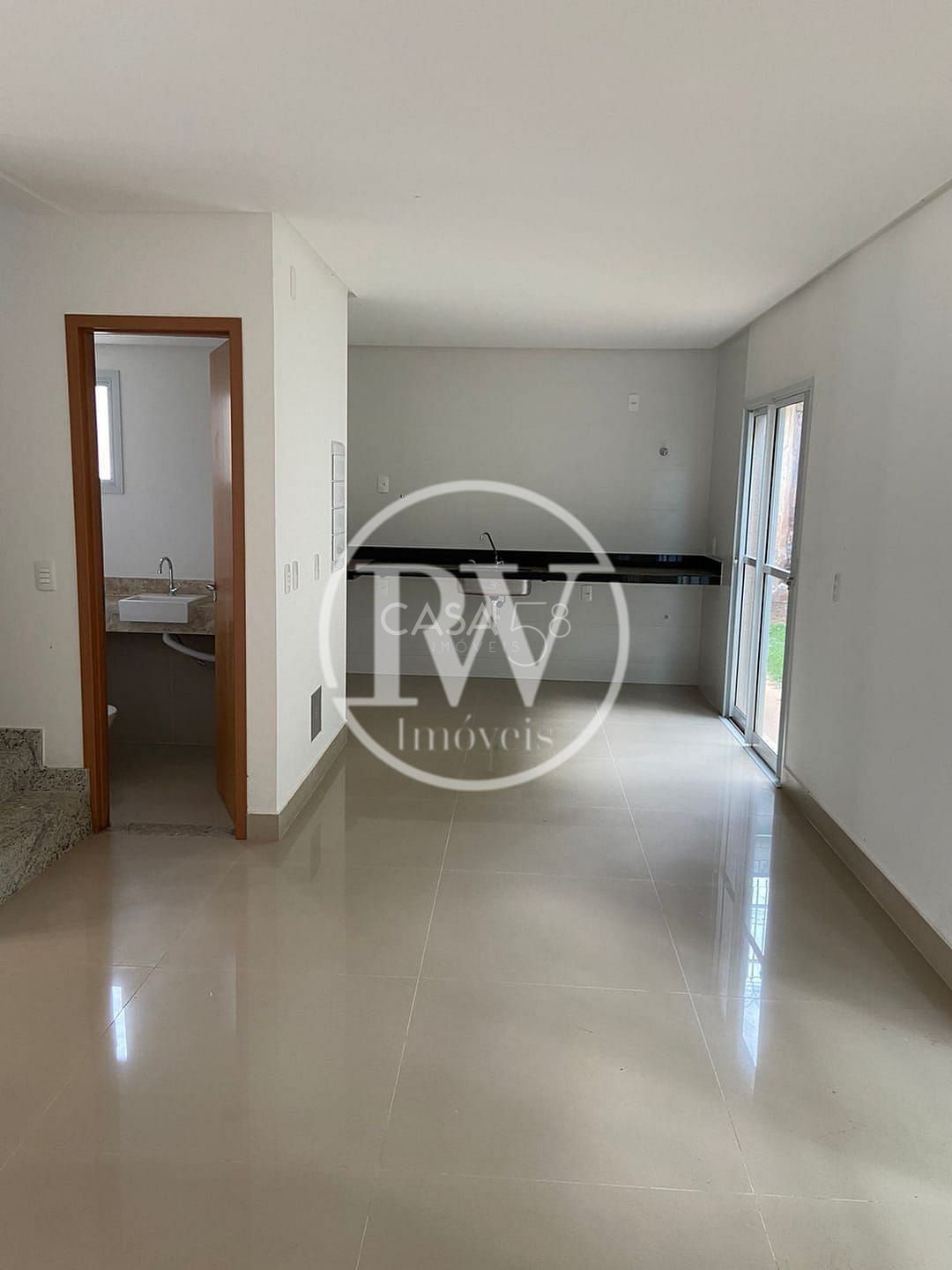 Sobrado no Condomínio Jardins de Lucca – 3 Suítes – 100m² – Lazer Completo