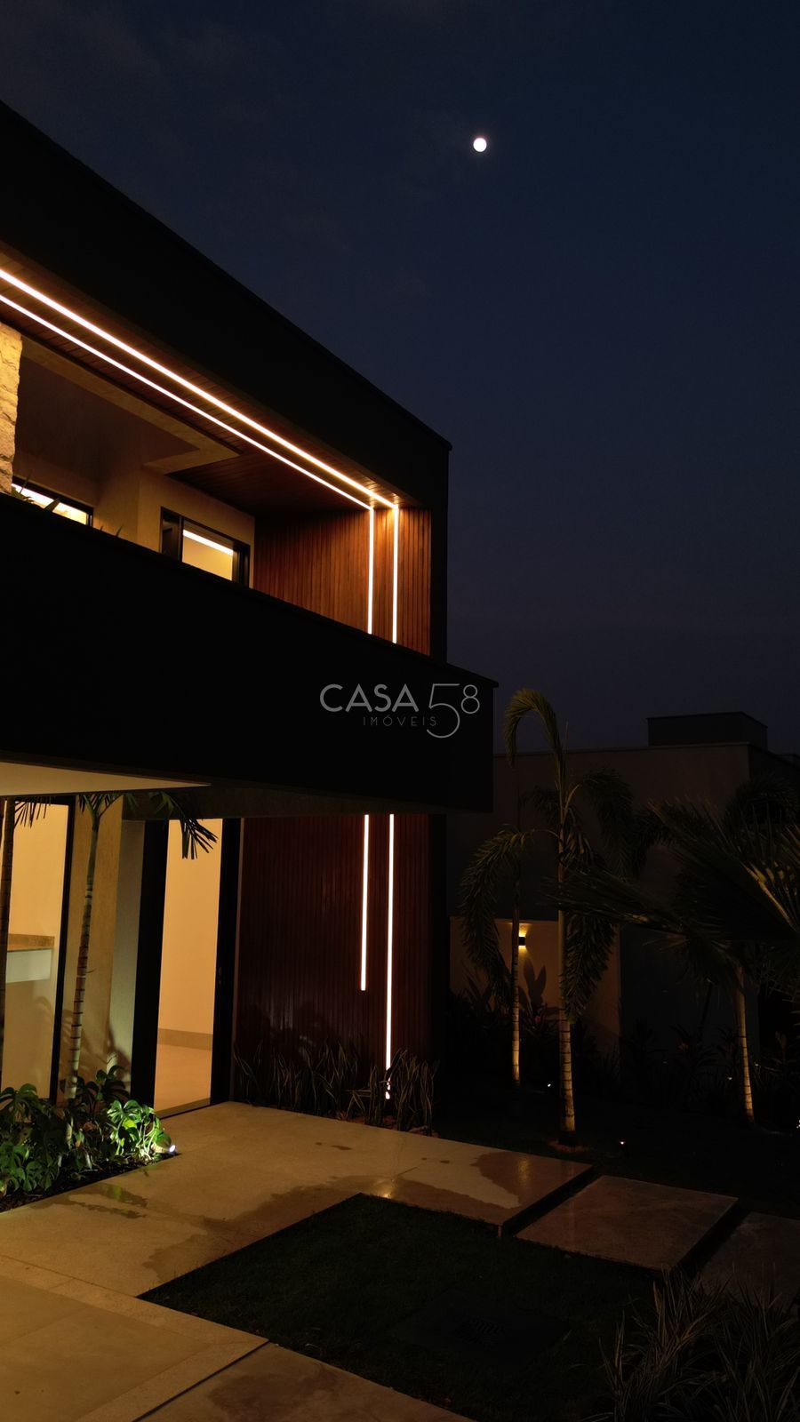 Sobrado 4 Suítes – 270m² Construídos – 470m² Terreno –Portal do Sol Golf Garden