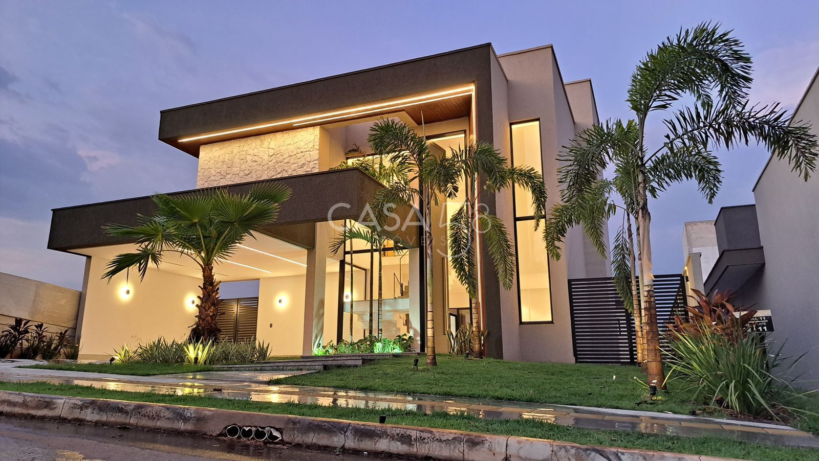 Sobrado 4 Suítes – 270m² Construídos – 470m² Terreno –Portal do Sol Golf Garden