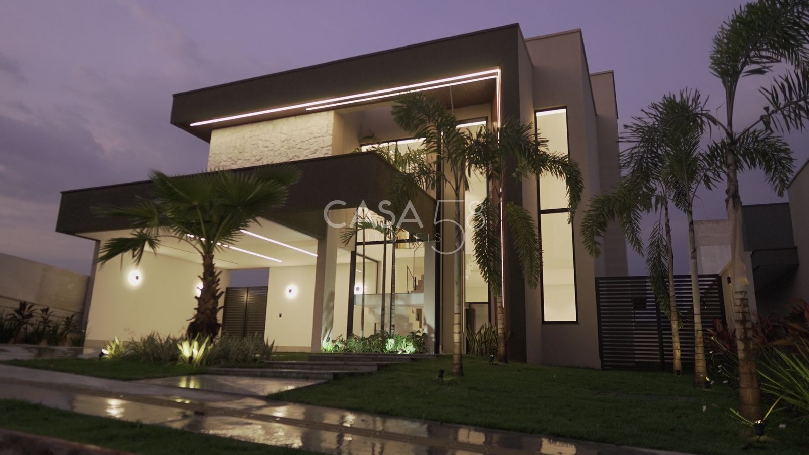 Sobrado 4 Suítes – 270m² Construídos – 470m² Terreno –Portal do Sol Golf Garden