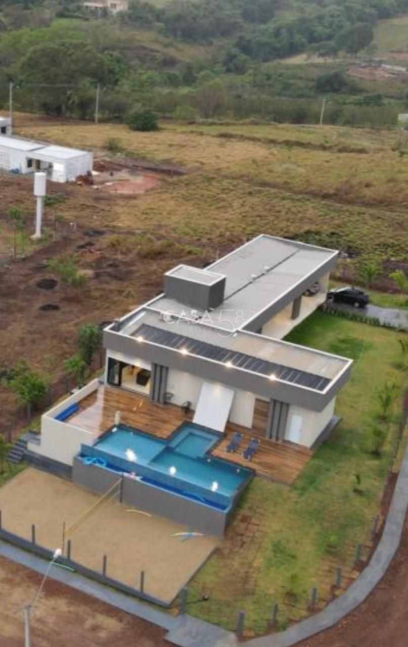 Casa Térrea de Alto Padrão no Condomínio Monte Sião – Complexo Arca Parque