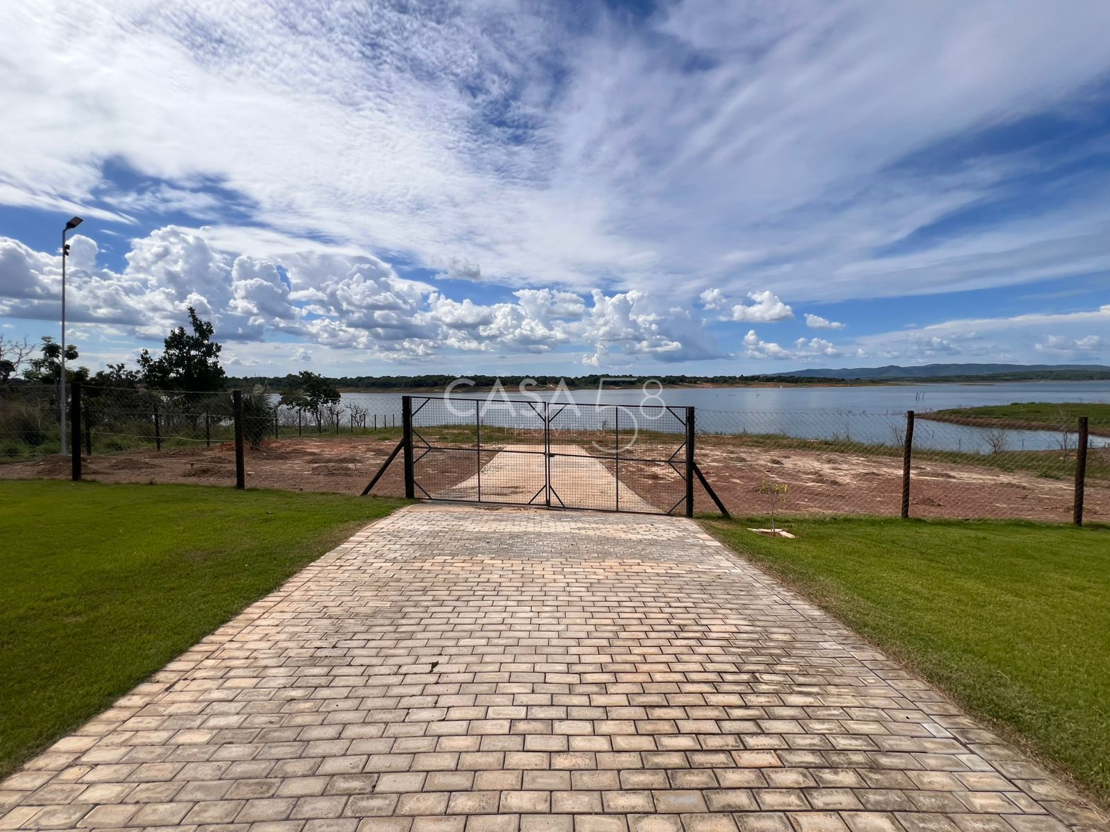 Chácara à Venda com 3 Quartos (1 Suíte) em Niquelandia - 2.250m² de Natureza