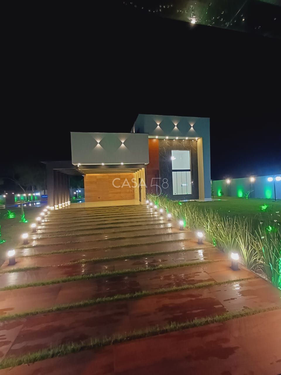 Casa Térrea de Alto Padrão – 3 Suítes | 15 km de Goiânia | 2.000 m² de terreno