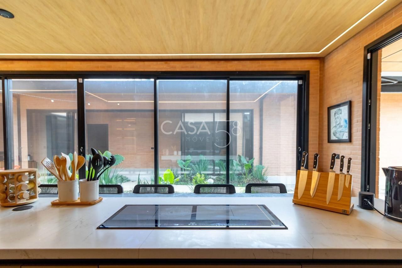 Casa de Luxo à Venda Mansões Morumbi – 4 Suítes, 365 m², Automação