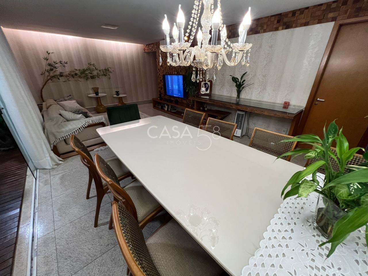 Apartamento Mobiliado no Residencial Gran Swiss – 4 Suítes – 3 Vagas, Escaninho