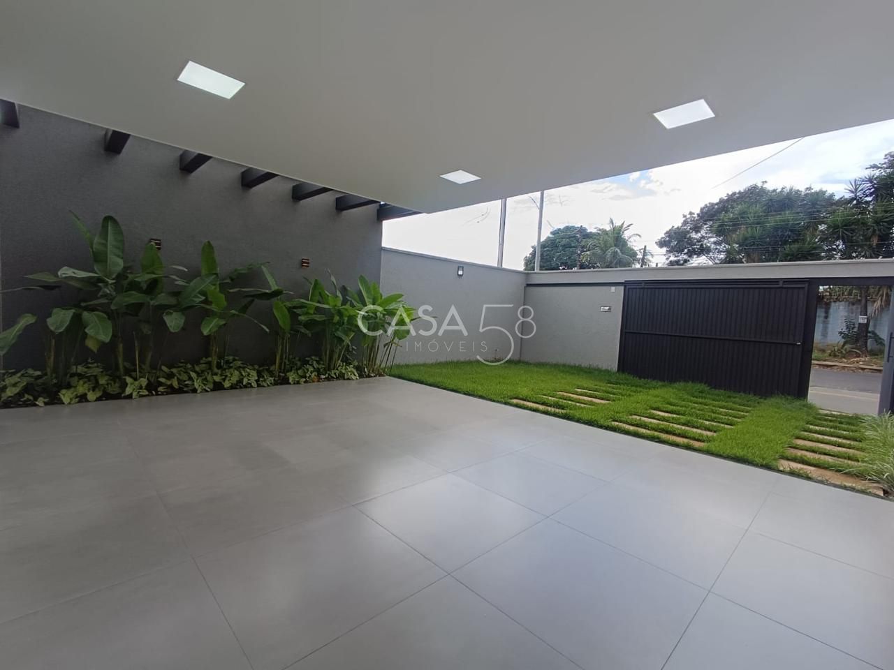 Casa Térrea Moderna com 3 Suítes, Piscina e Gourmet – 160m² Construídos