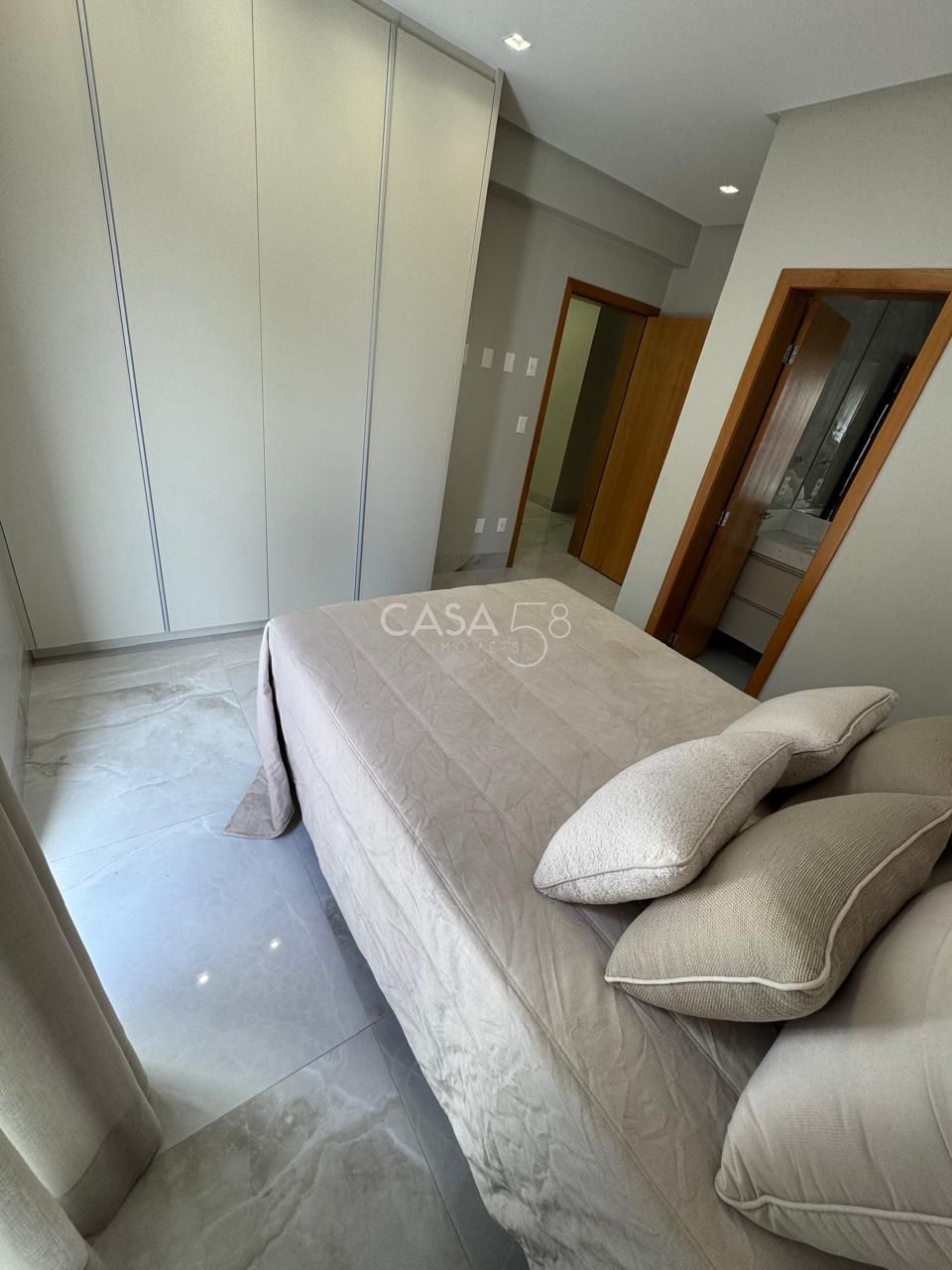 Sobrado de Luxo à Venda no Alphaville Araguaia - 5 suites - 2 lavabos - 403m²