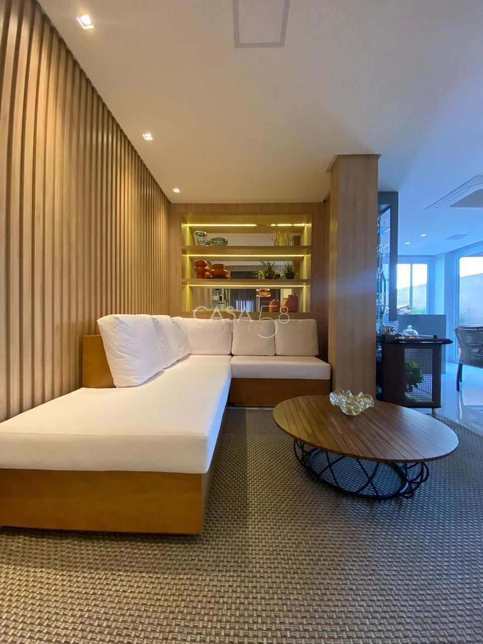 Casa Térrea de Alto Padrão no Jardins Verona – Goiânia/GO | 4 Suítes, Piscina