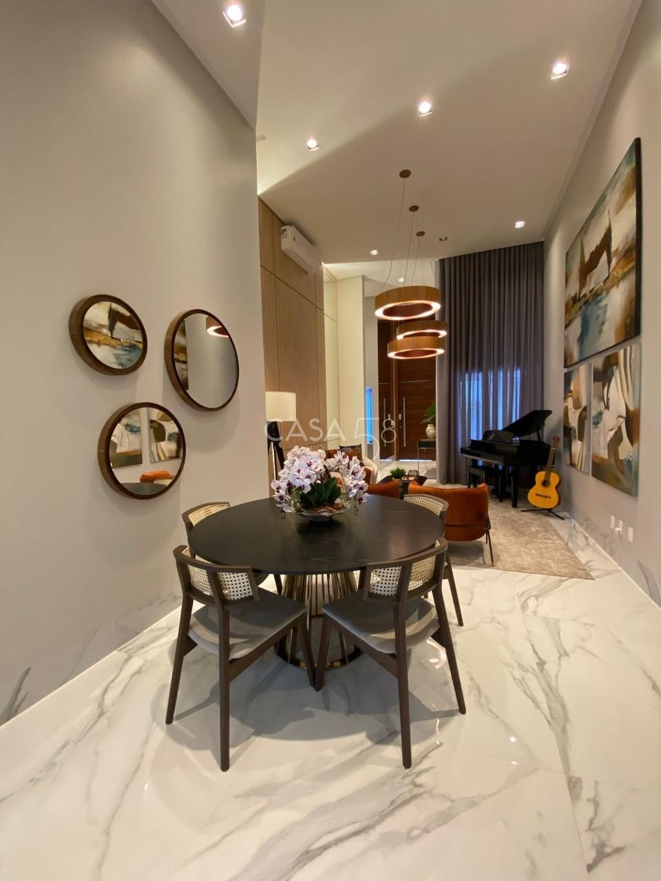 Casa Térrea de Alto Padrão no Jardins Verona – Goiânia/GO | 4 Suítes, Piscina