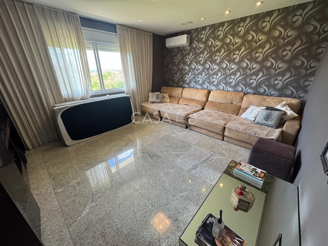 Sobrado de luxo no Alphaville Cruzeiro, 4 suítes, lote 1.800 m², const. 700 m²