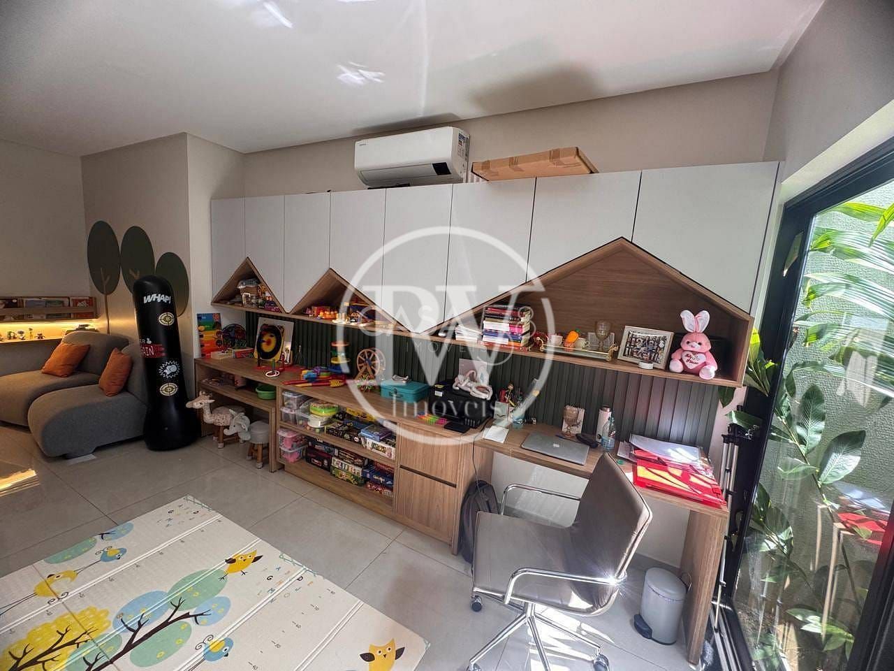 Casa Térrea de Alto Padrão à Venda no Jardim América, 5 Suítes 505m² de Terreno