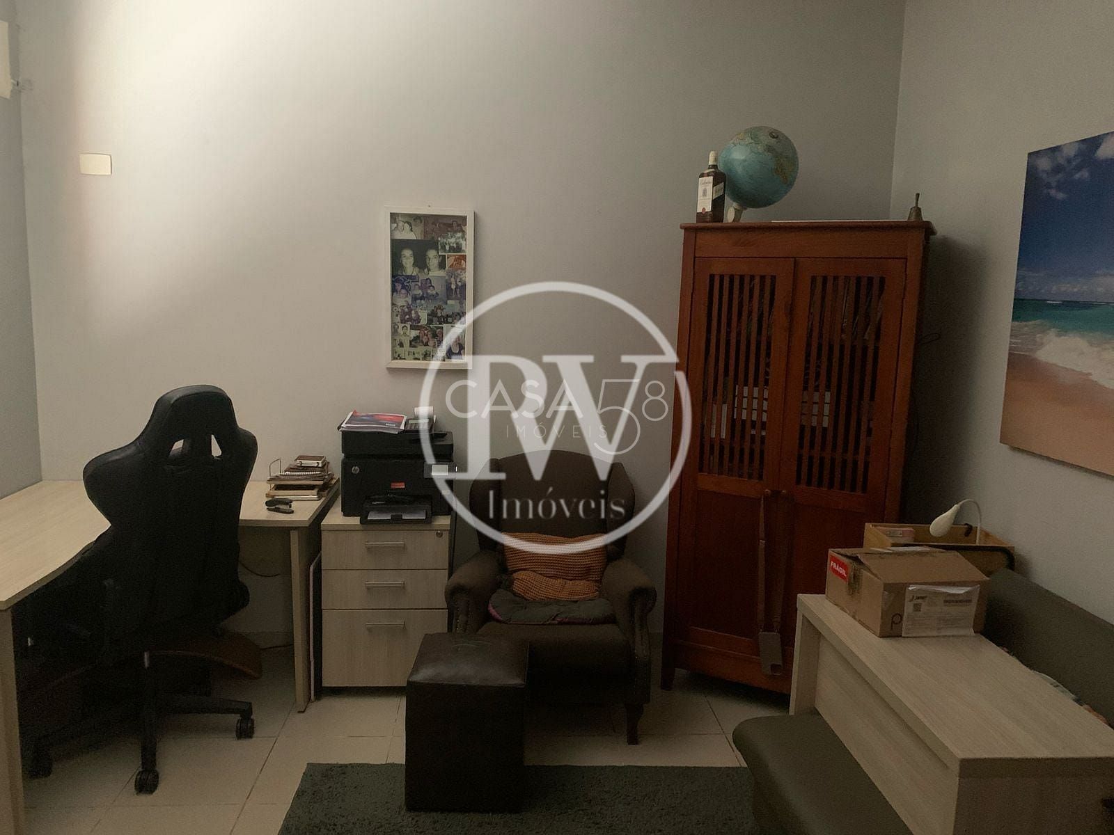 Terreno de 1.250 m² | 324 m² Construídos | 5 Suítes + Escritório