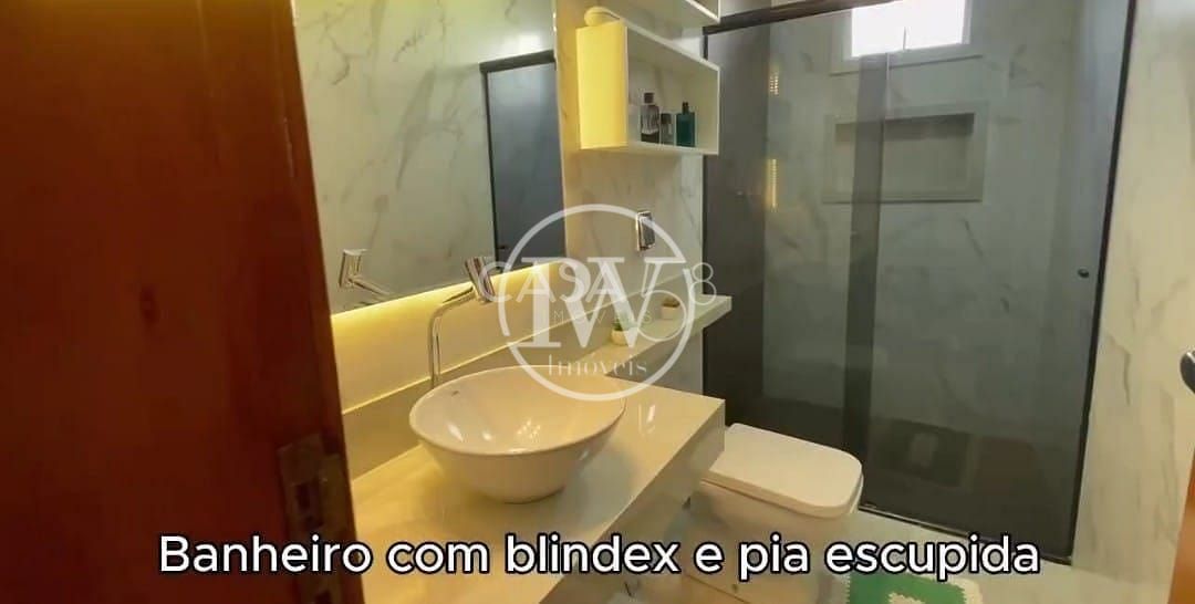 Casa à venda, Parque Anhanguera - 360m² Privativa - 3 Quartos - Goiânia, GO