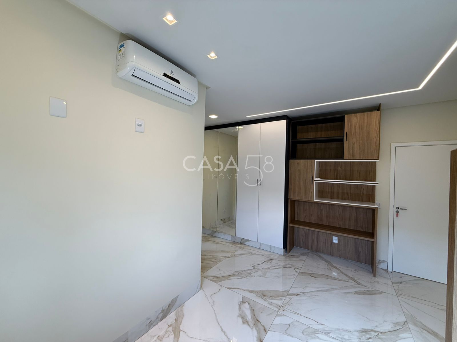 Casa de Luxo à Venda – Condomínio Villaggio Baiocchi | Goiânia