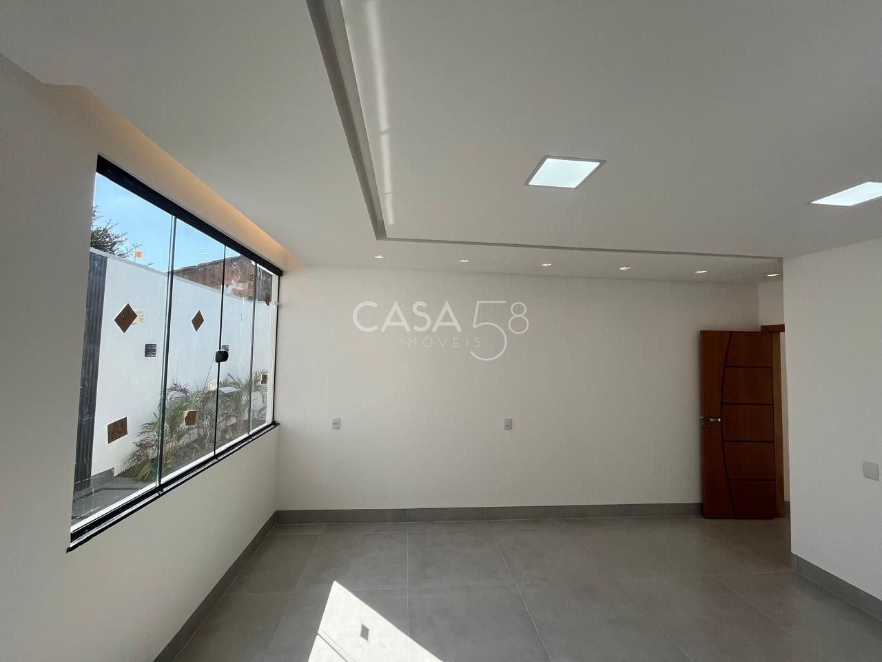 Casa de Alto Padrão – 4 Suítes Plenas