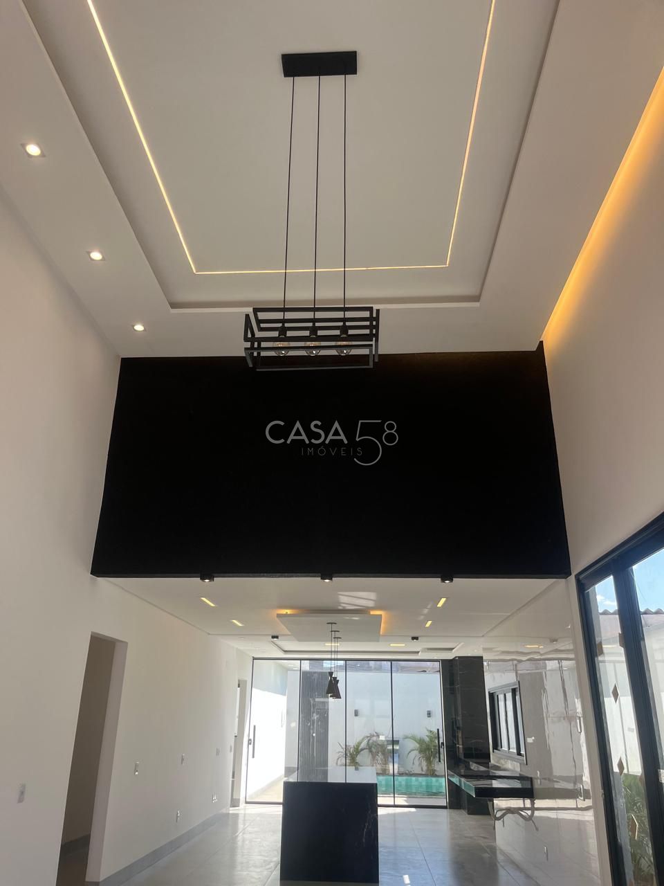 Casa de Alto Padrão – 4 Suítes Plenas