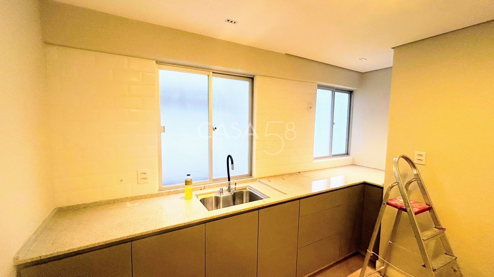 Apartamento à Venda no Edifício Cleveland |2 quartos| Setor Bueno, Goiânia