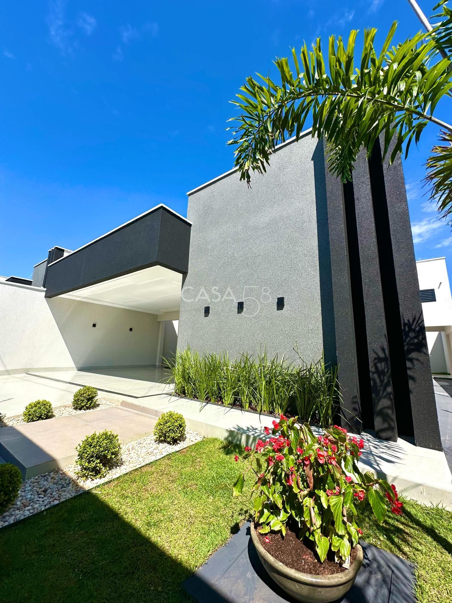 Casa moderna à venda no Residencial Monte Cristo – 3 quartos, suíte, quintal