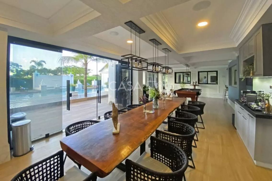 Sobrado Mansão de Luxo em condominio fechado, sendo 07 quarttos e 7  Suítes, em