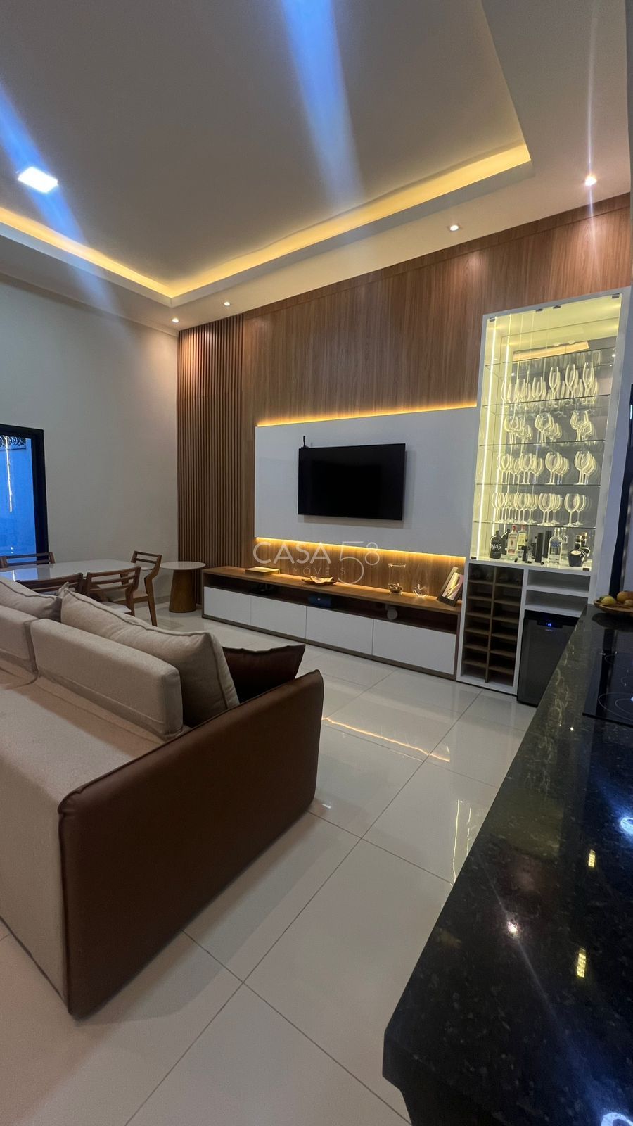 Casa moderna e aconchegante à venda no Jardim Novo Mundo – Goiânia