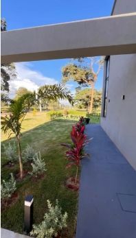 Casa de Campo em condomínio fechado