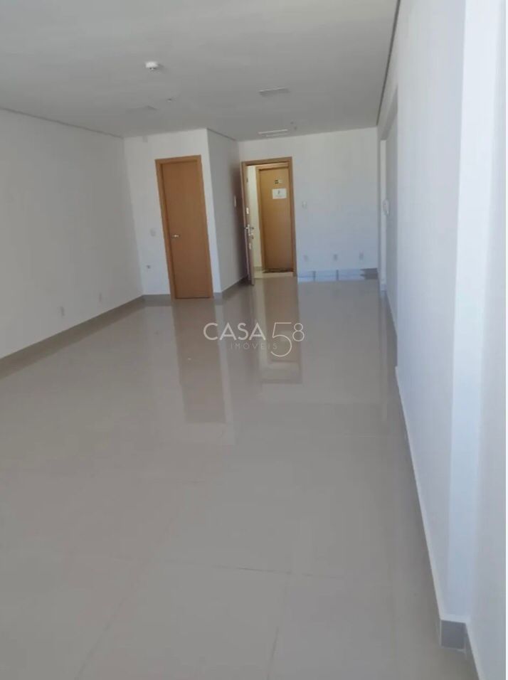 Sala Comercial à Venda no Ed. QS Tower Office (Two Hands) Jardim Goiás – Goiânia