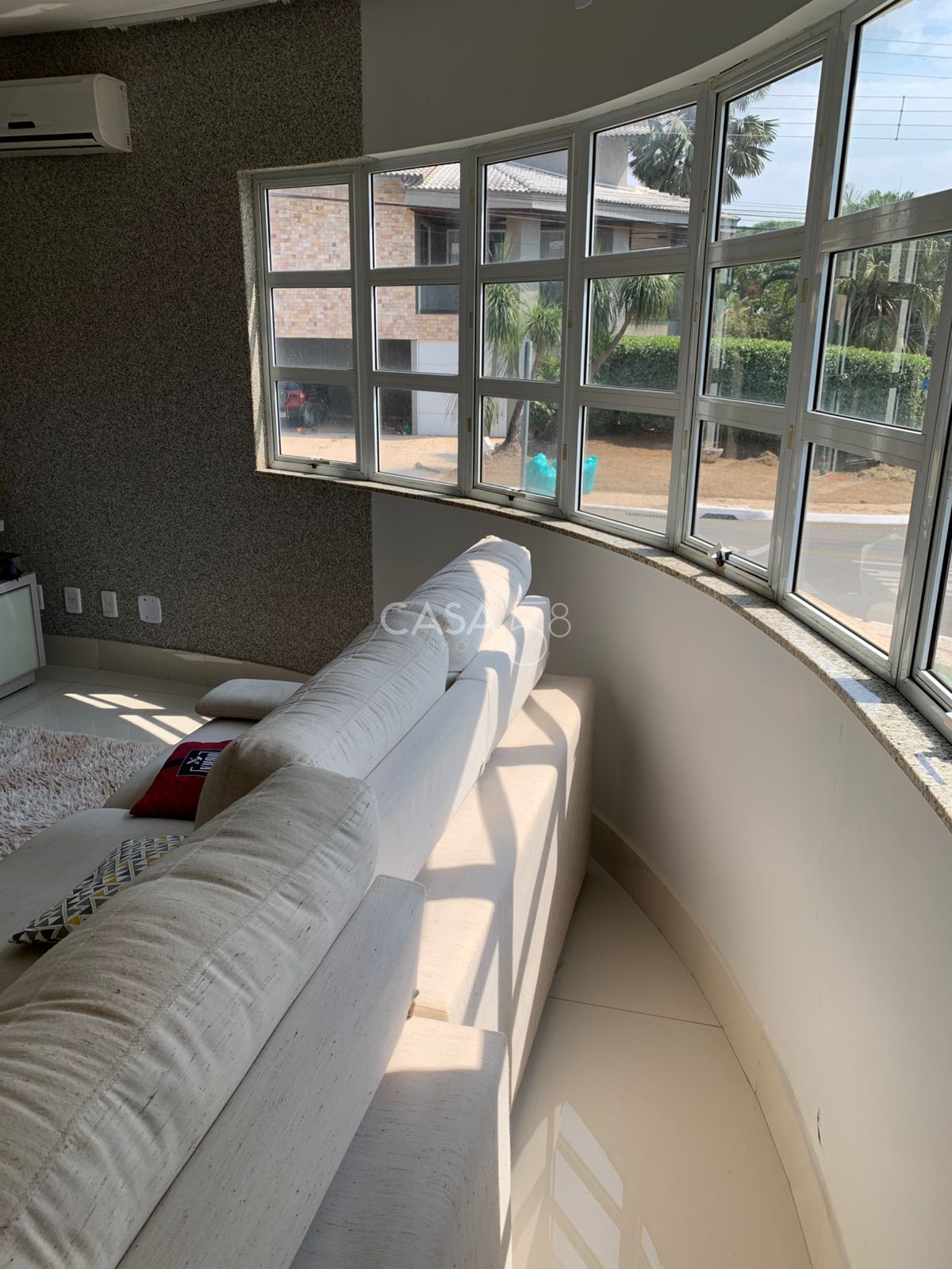 Sobrado de Esquina à Venda no Jardins Madri |3 suites| Piscina | – Goiânia/GO