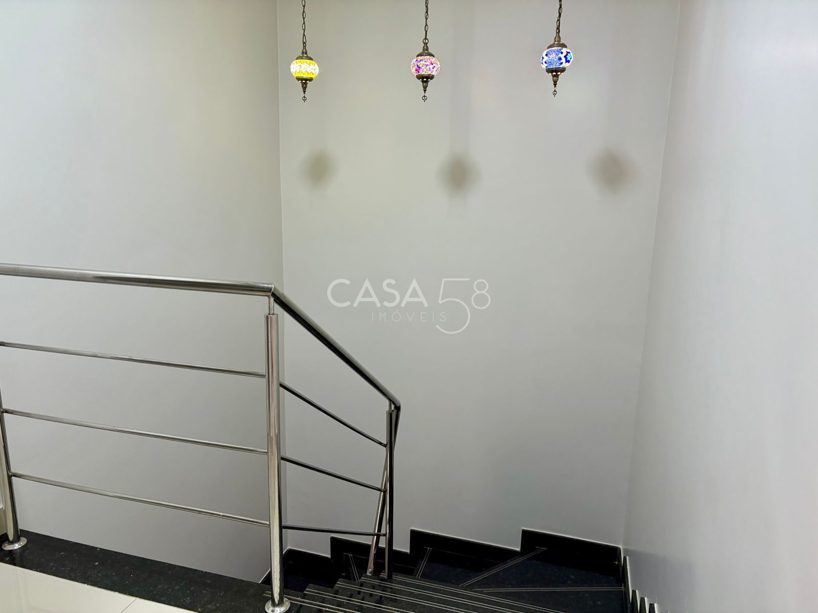 Sobrado Espaçoso no Jardim Atlântico – Alto Padrão e Localização Privilegiada