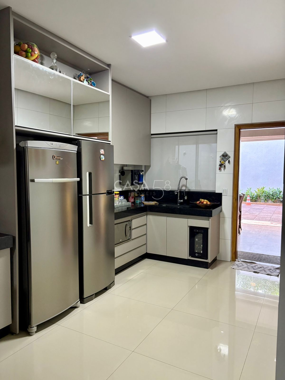 Sobrado Espaçoso no Jardim Atlântico – Alto Padrão e Localização Privilegiada