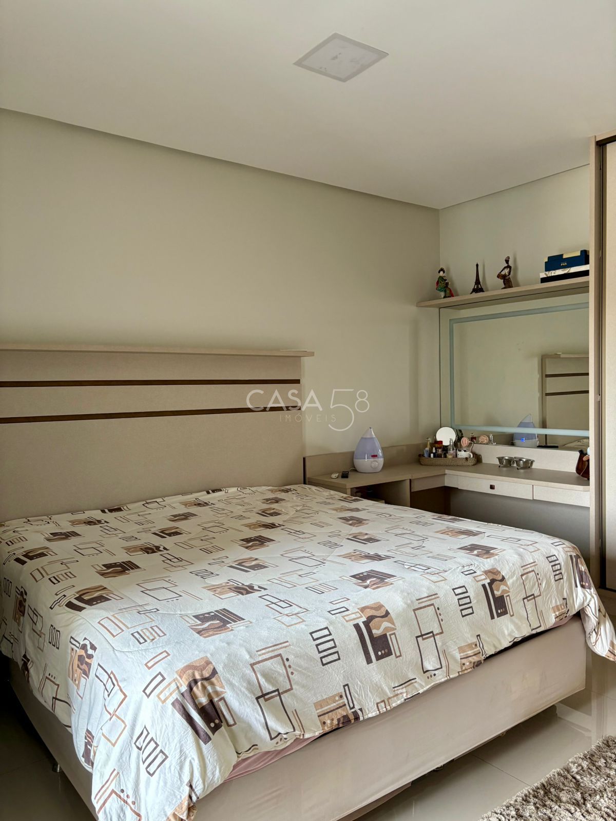 Sobrado Espaçoso no Jardim Atlântico – Alto Padrão e Localização Privilegiada