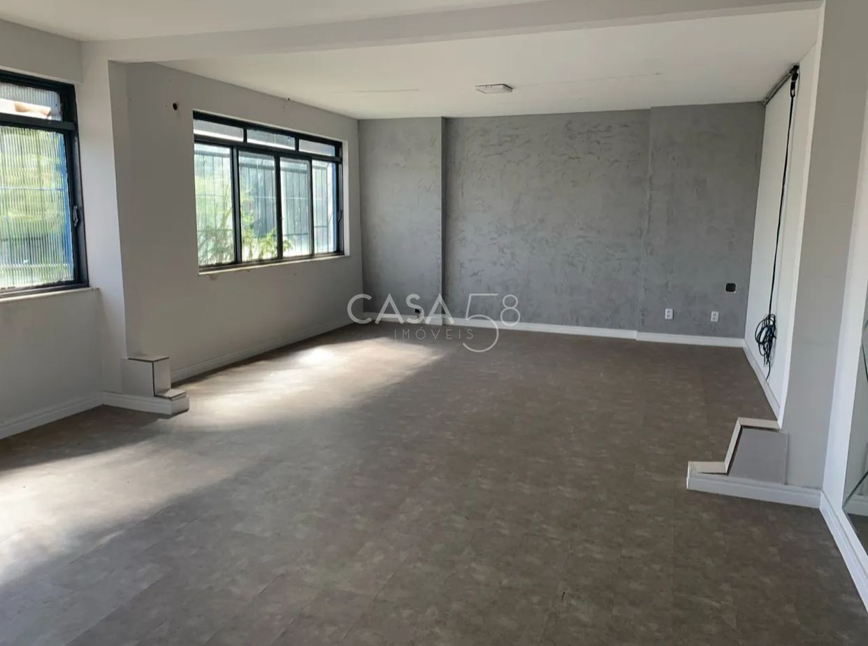 Imóvel Comercial à Venda no Centro de Goiânia na rua 8