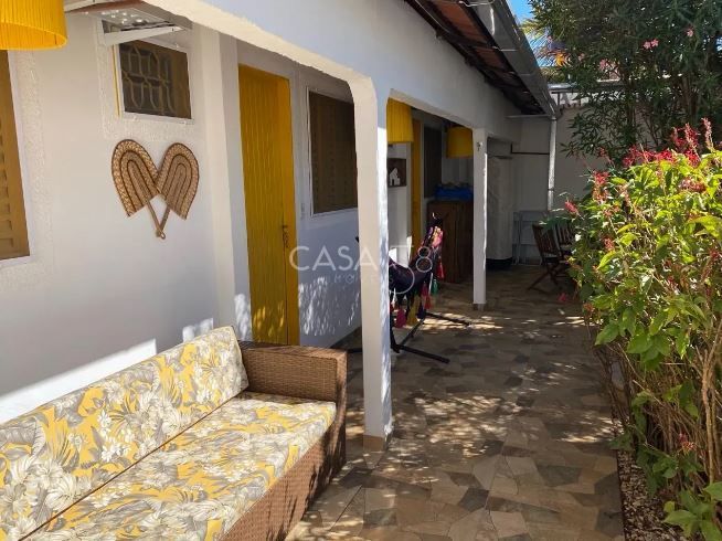 Casa a venda 3 Quartos sendo 3 suites em Pirenopolis-GO.