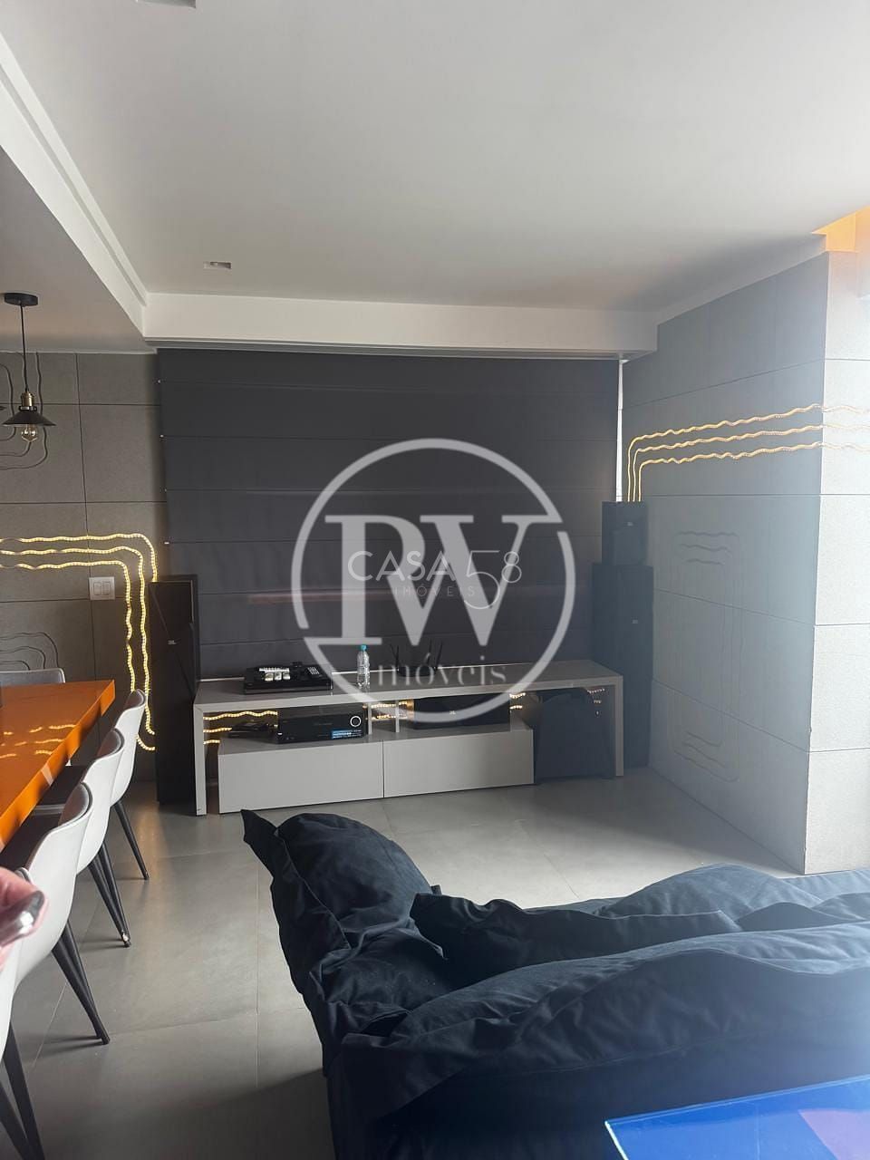 Apartamento à venda, Setor Bueno, 2 Quartos sendo 2 Suítes, 75m².