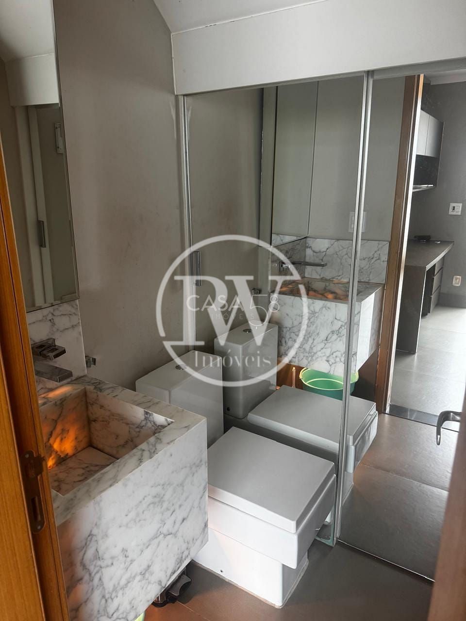 Apartamento à venda, Setor Bueno, 2 Quartos sendo 2 Suítes, 75m².