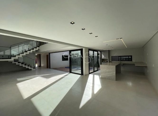 Sobrado no Jardins Capri – Conforto, Sofisticação e Exclusividade