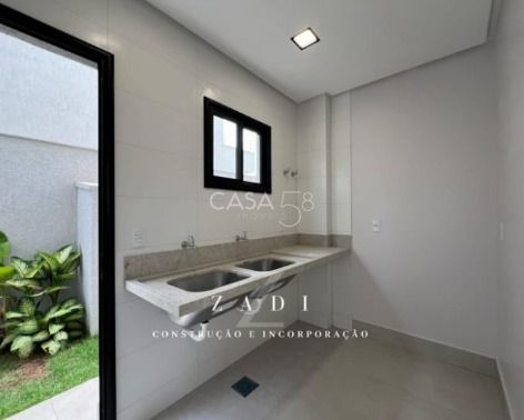 Sobrado no Condomínio Parqville Jacarandá