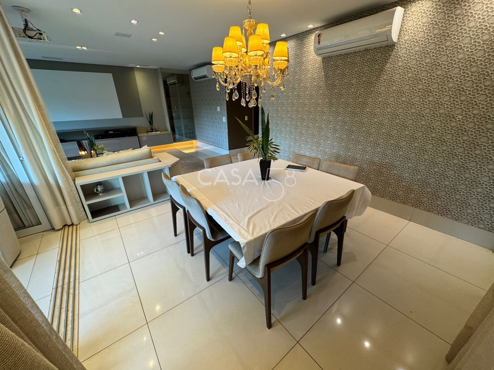 Apartamento Térreo de Alto Padrão à Venda com 4 Suítes, 4 Vagas e 286 m²