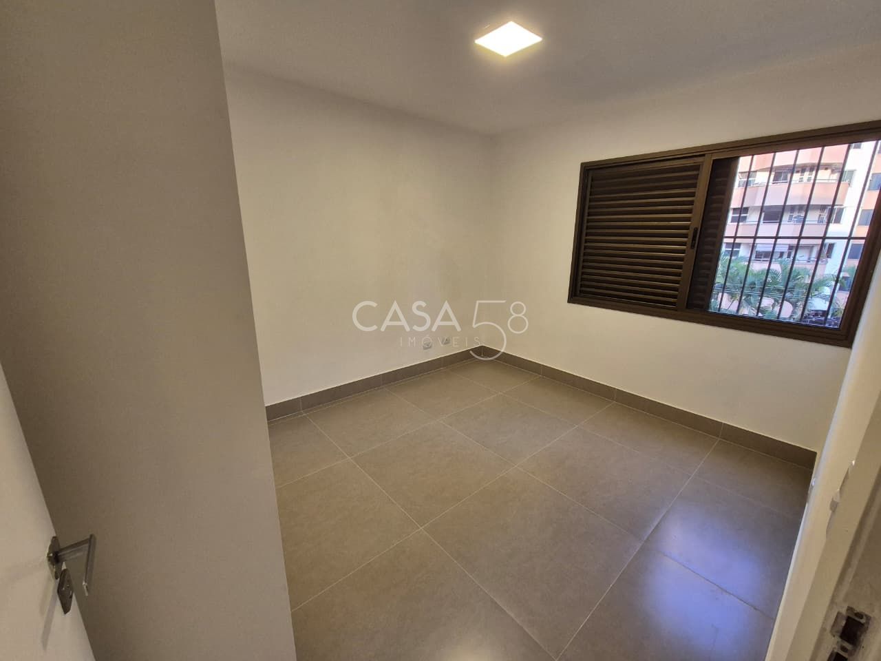 Apartamento a venda na Rua T-36 Edifício Laguna | Setor Bueno | Goiânia