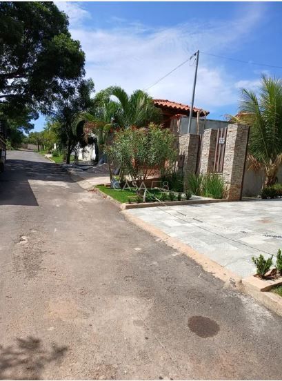 Casa Pirenopolis, 3 Quartos sendo 2 Suites.