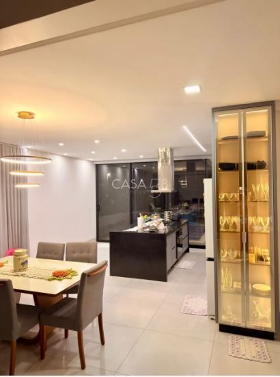 Casa em condominio - Jardins Napóles, 3 quartos sendo 2 suites, 1 master com clo