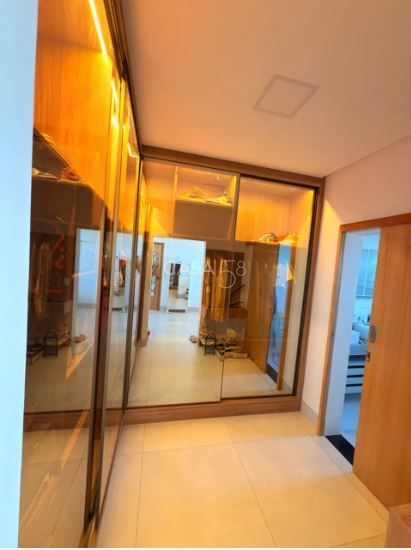 Casa em condominio - Jardins Napóles, 3 quartos sendo 2 suites, 1 master com clo