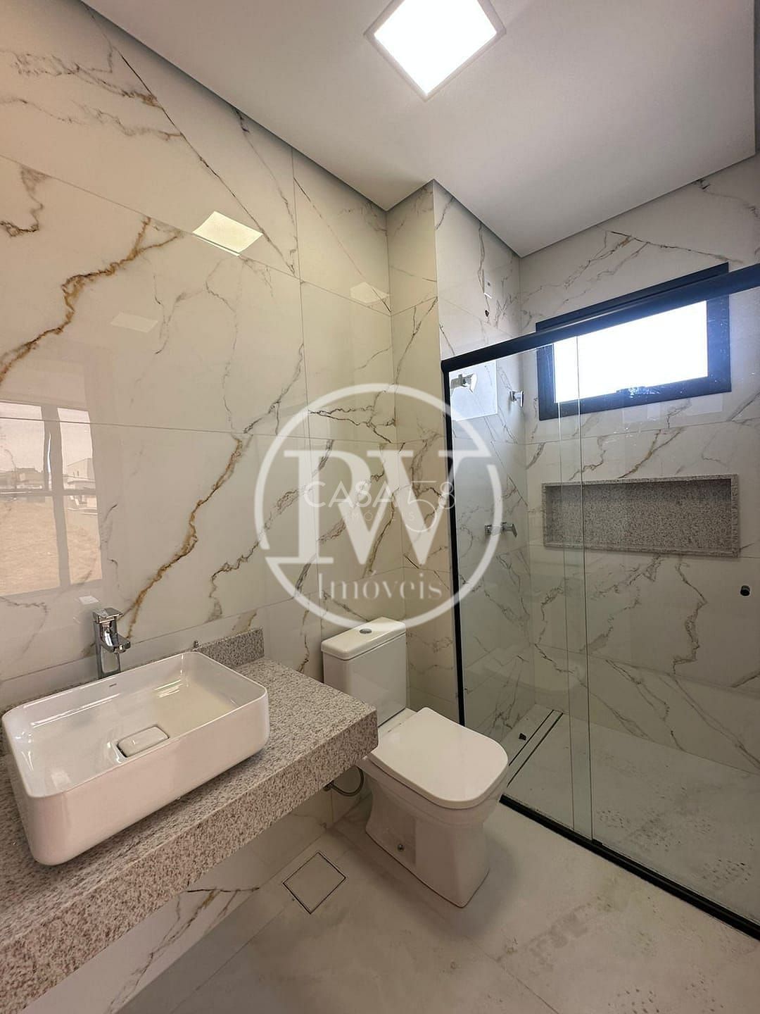 Sobrado no Jardins Nápoles – 4 Suítes – 263m² – Piscina Aquecida