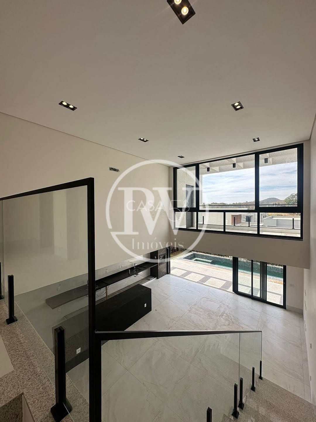 Sobrado no Jardins Nápoles – 4 Suítes – 263m² – Piscina Aquecida