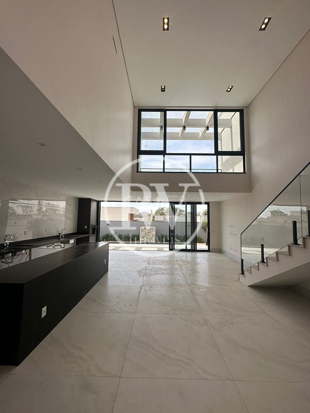 Sobrado no Jardins Nápoles – 4 Suítes – 263m² – Piscina Aquecida