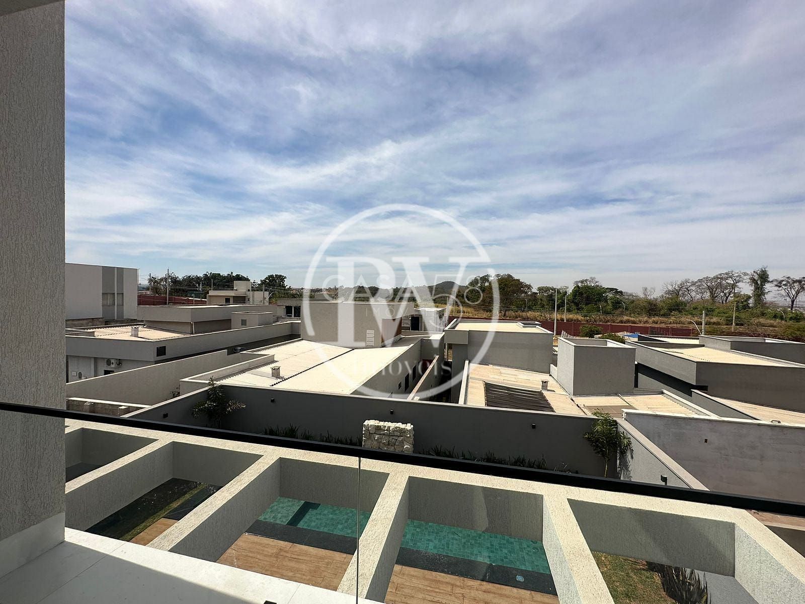 Sobrado no Jardins Nápoles – 4 Suítes – 263m² – Piscina Aquecida