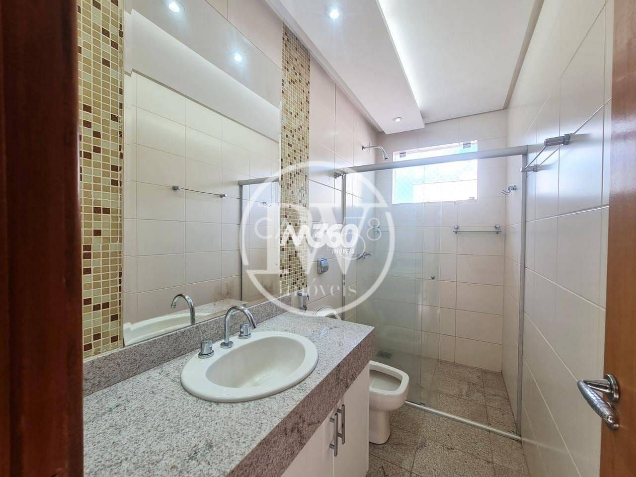 Sobrado à venda, 4 quartos sendo 4 suites, Jardins Milão, Goiânia, GO