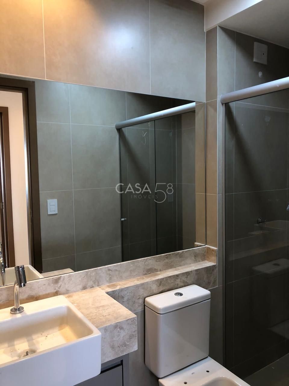 ApartamentoSetor Bueno, 2 Quartos sendo 1 suite, andar alto, Goiânia-GO.